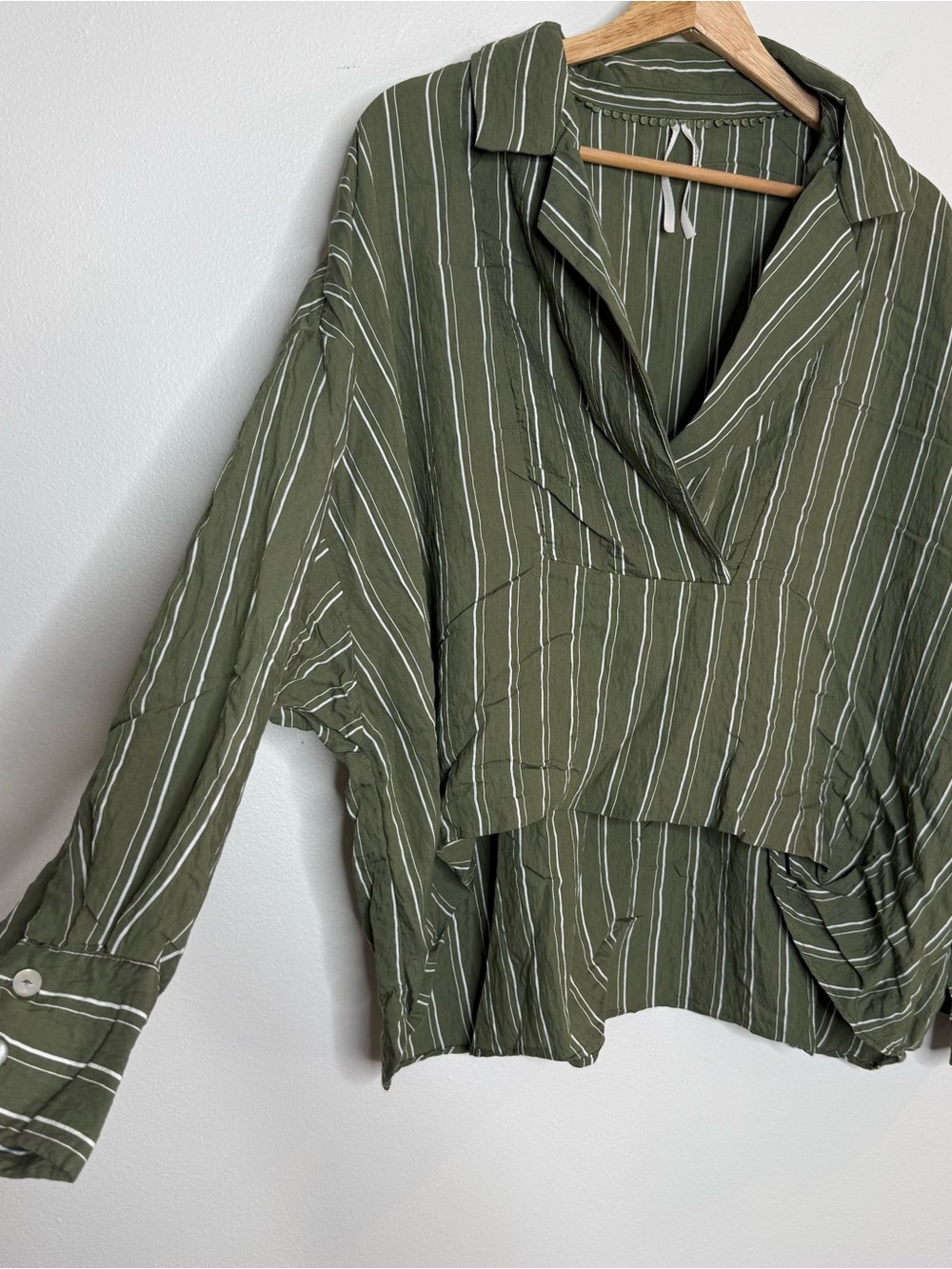 Anthropologie The Dylon Long Sleeve Wide Placket Stripe Blouse Camp Collar top - Picture 3 of 9